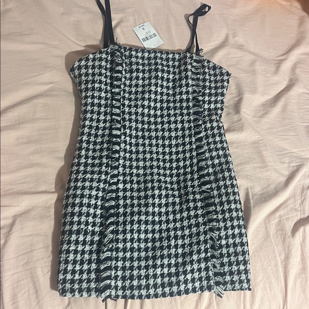 Forever 21 Monochrome Knit Dress